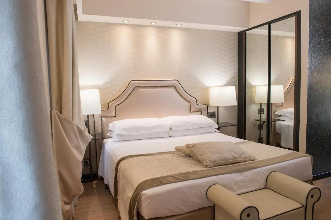 ***  Hotel Paganelli Venice Italy