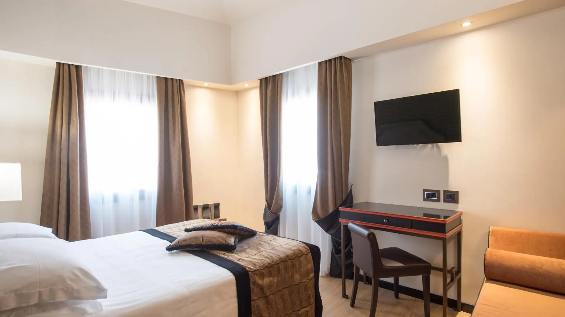 Hotel Paganelli Venice Italy