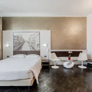 Otel Navigli